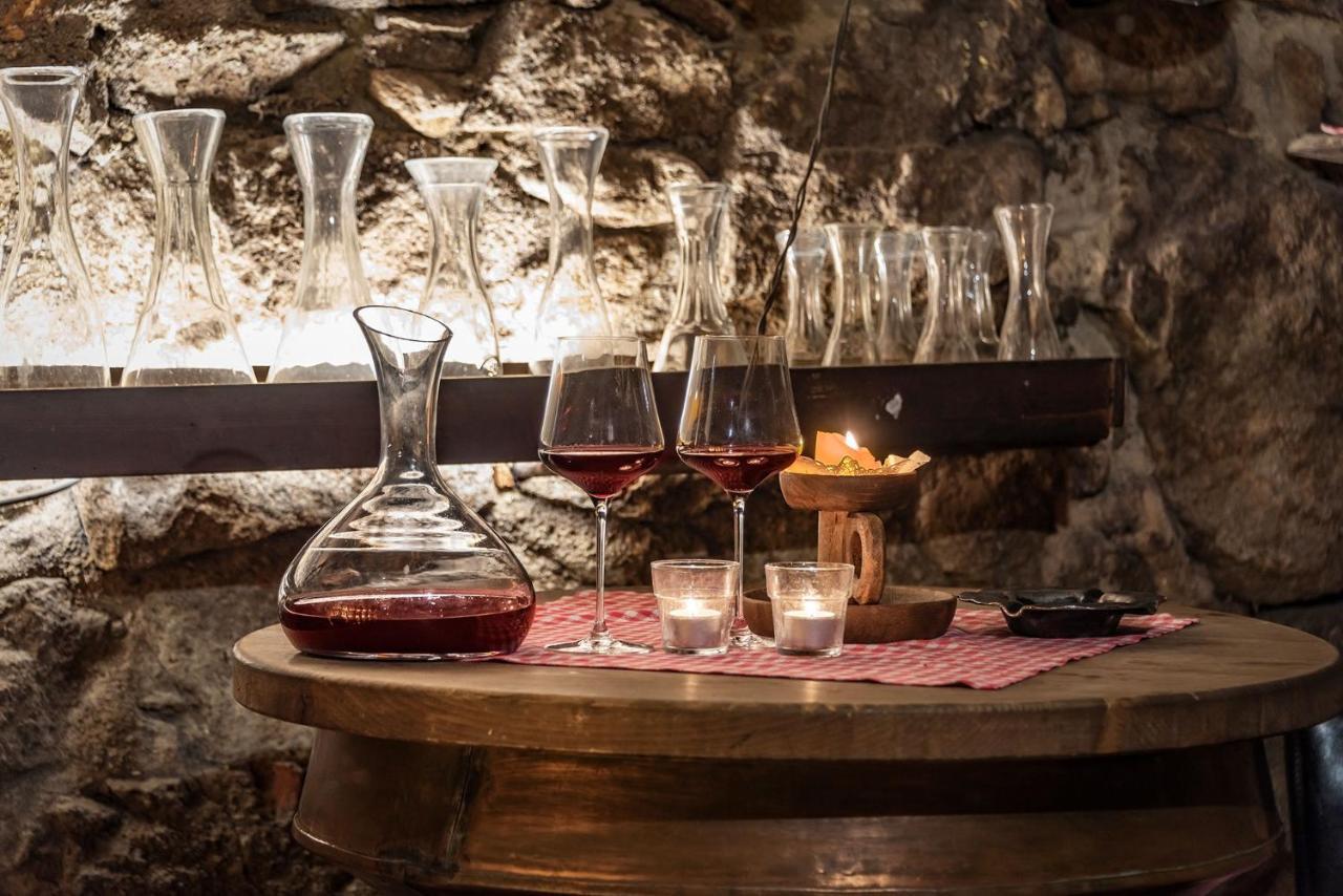 Hotel Weisse Lilie - B&B Rio di Pusteria Екстер'єр фото