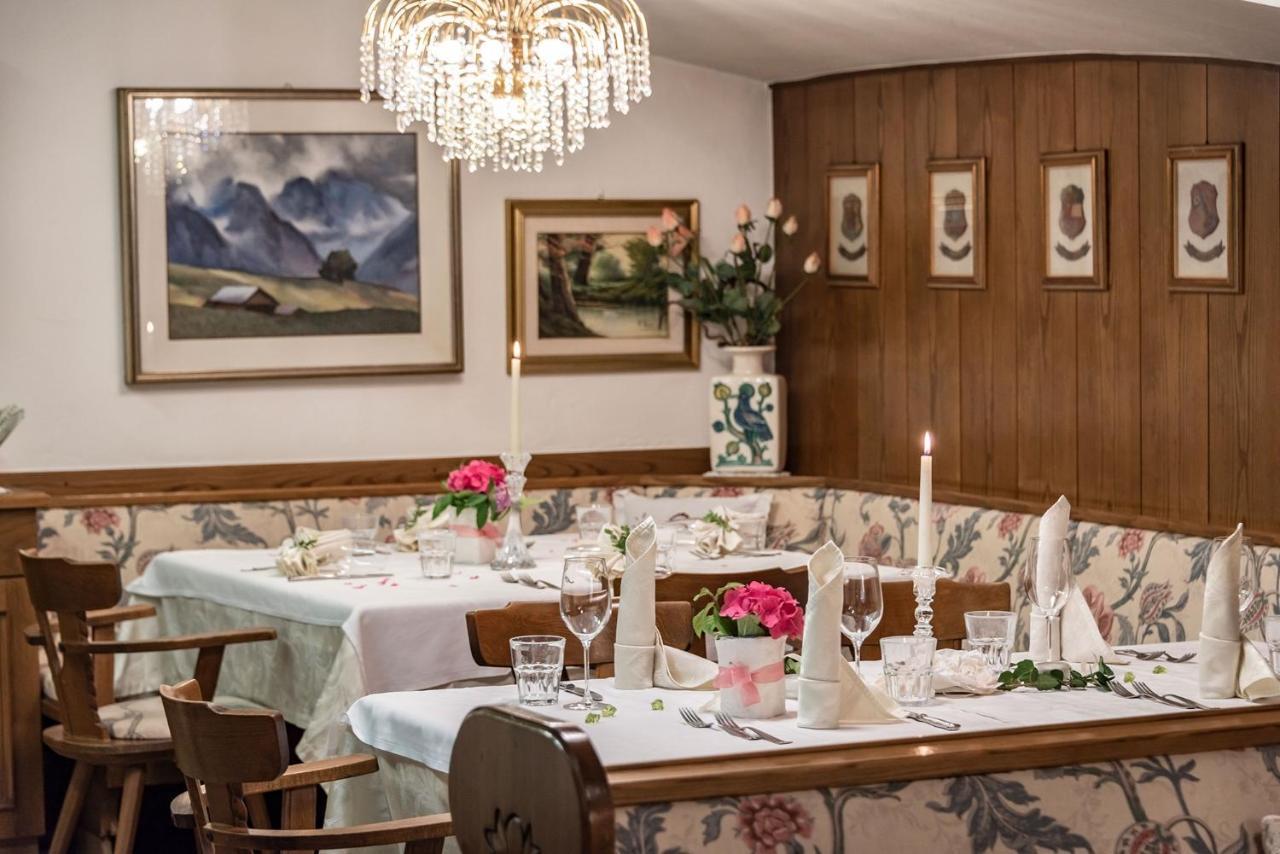 Hotel Weisse Lilie - B&B Rio di Pusteria Екстер'єр фото